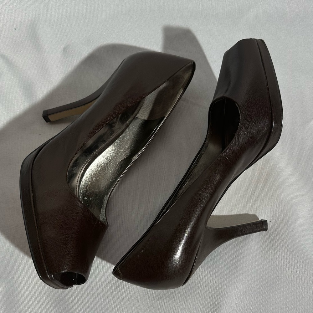 Brown Peep Toe Kitten Heels🤎